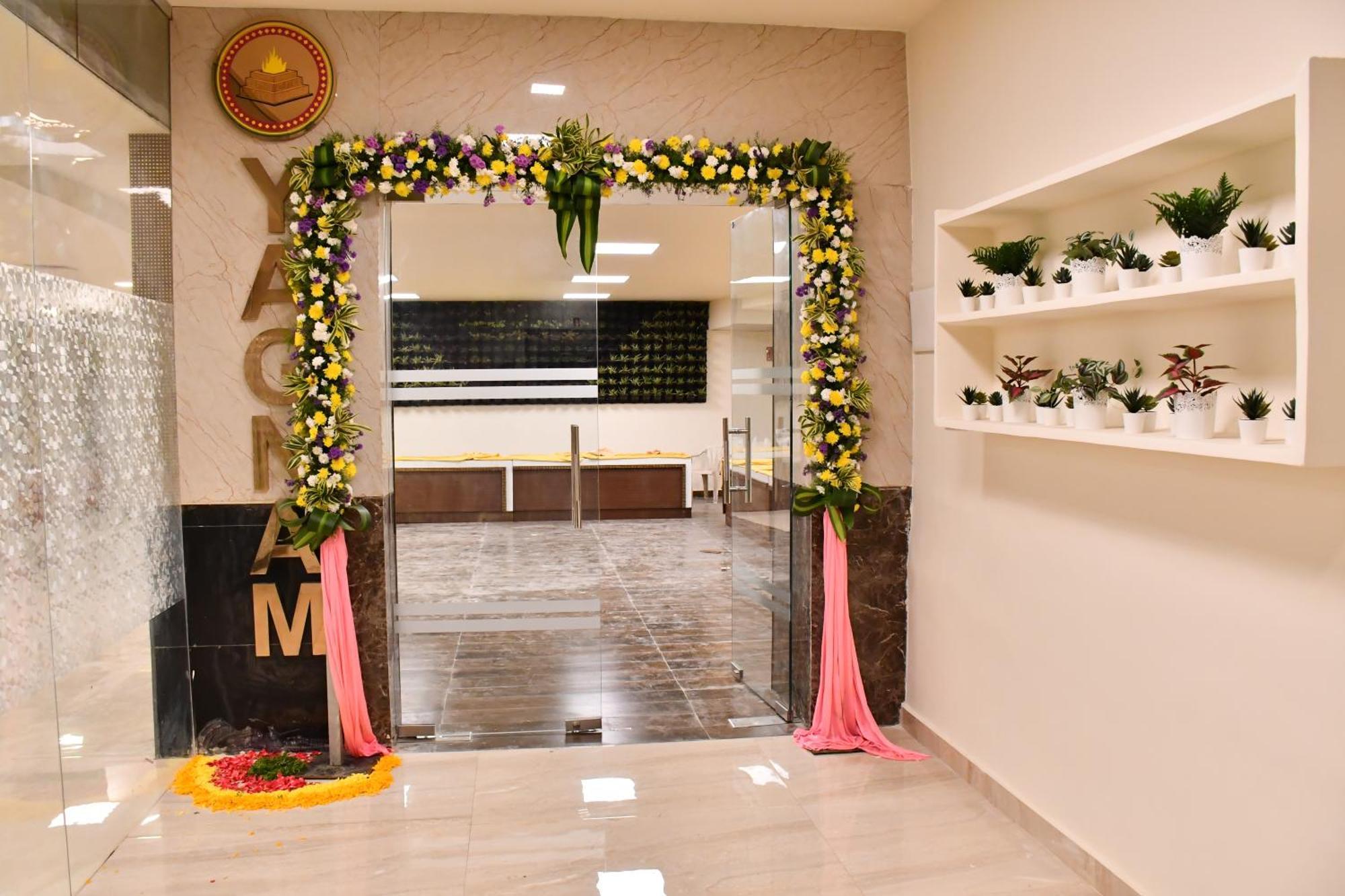 Dhruv Elite And Banquets Hotel Haiderabad Buitenkant foto